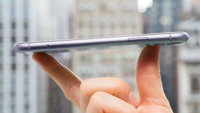 برجستگی دوربین در آیفون 11